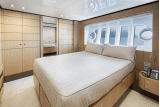 Ferretti Yachts 960